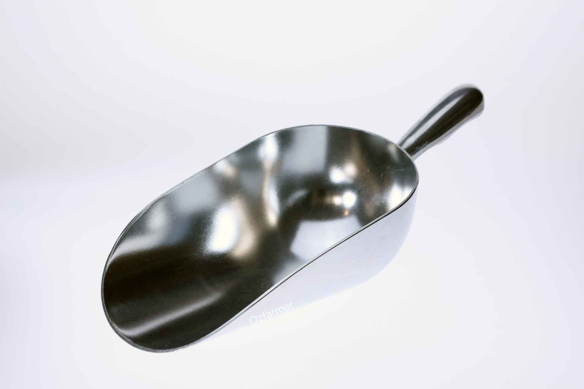 Round Bottom Aluminium Feed Scoop 2.4l