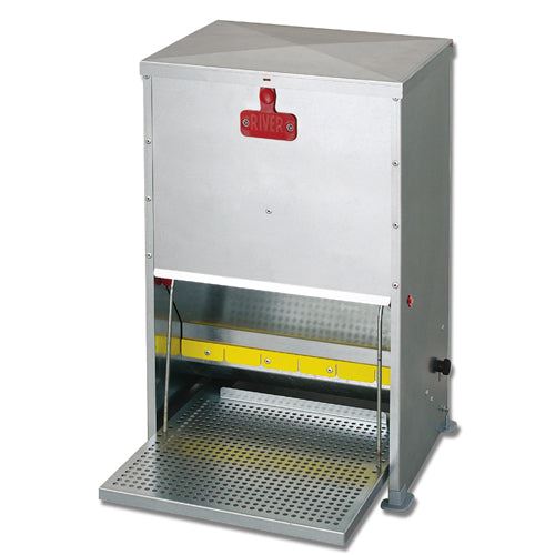 Supreme Poultry Treadle Feeder 12kg